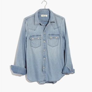 MADEWELL WESTERN DENIM PEARL BUTTON FRONT SHIRT SIZE MEDIUM STYLE H6587